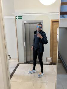 694213895: Chico busca chica en Valencia