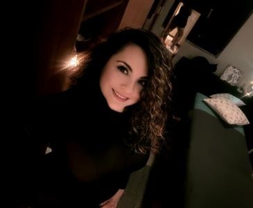 677715659: Chica busca chico en León