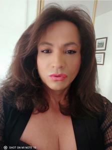 691557765: Transexual en León