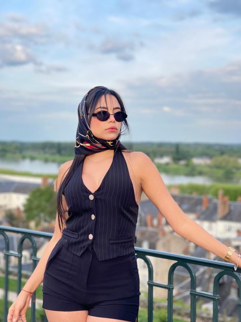 Chica busca chico en Ibiza: 