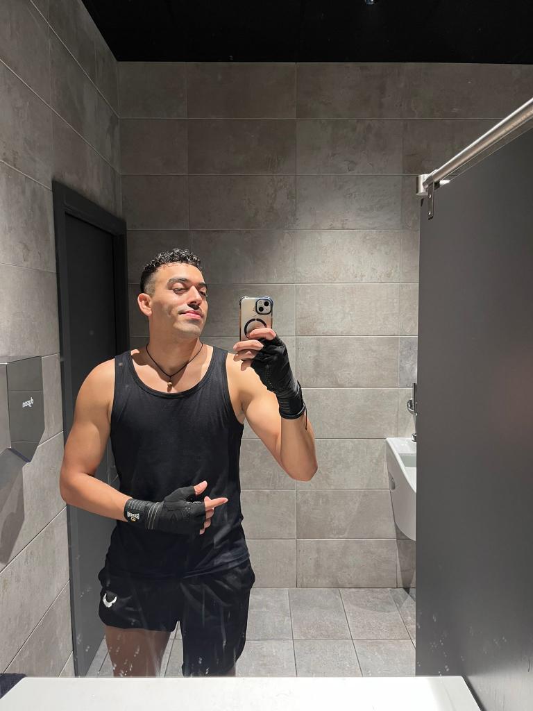 Chico busca chica en Valencia: 