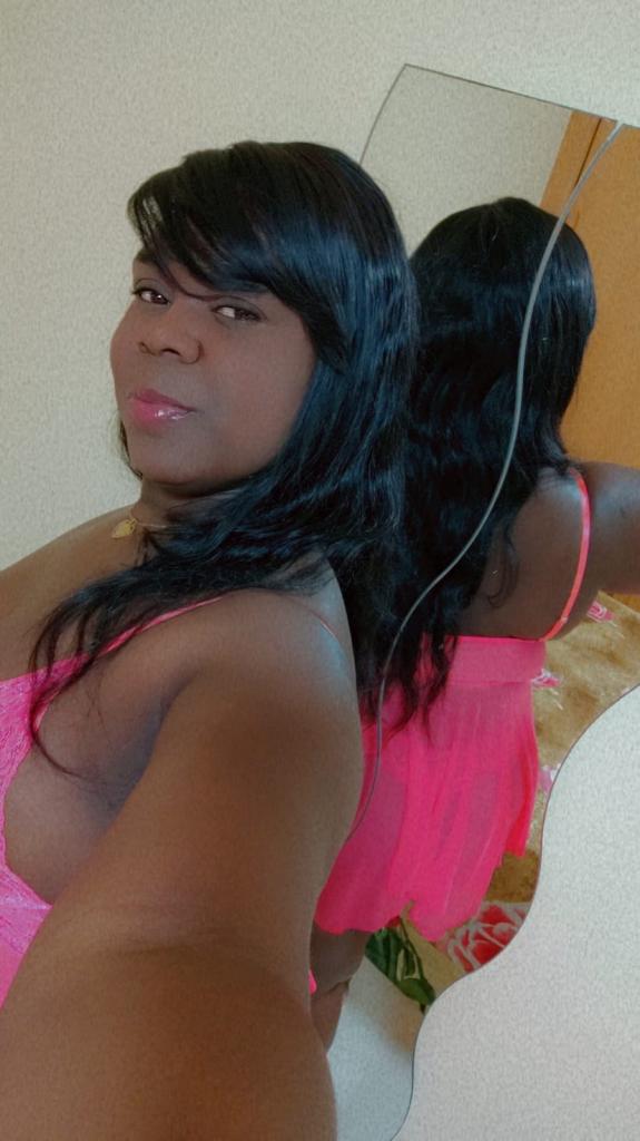 Chica busca chico en Tenerife: 