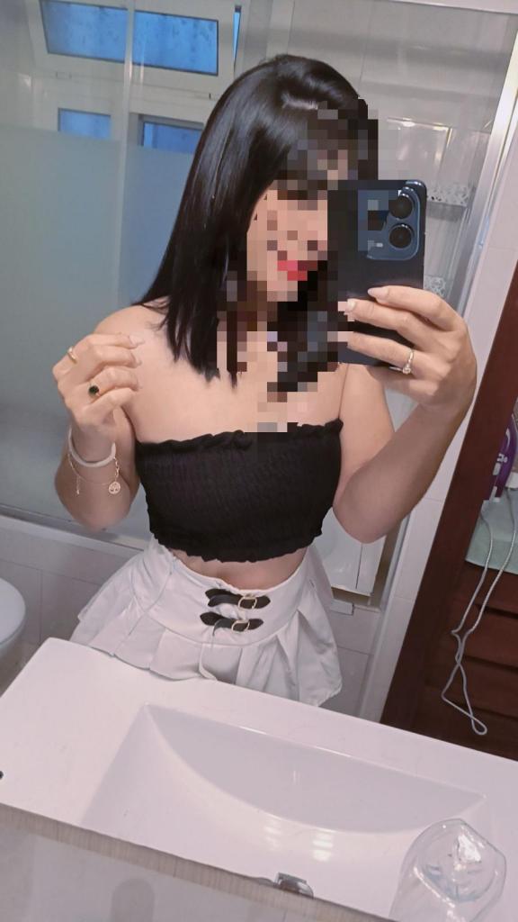 631700992: Chica busca chico en Málaga