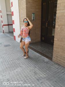 663582593: Chica busca chico en Cáceres