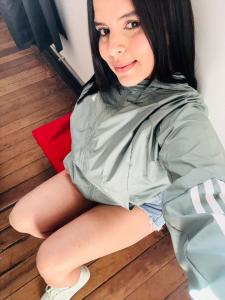 611352096: Chica busca chico en Cádiz