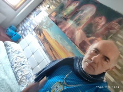 615454769: Chico busca chica en Navarra