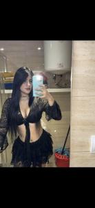 696764498: Chica busca chico en Sevilla