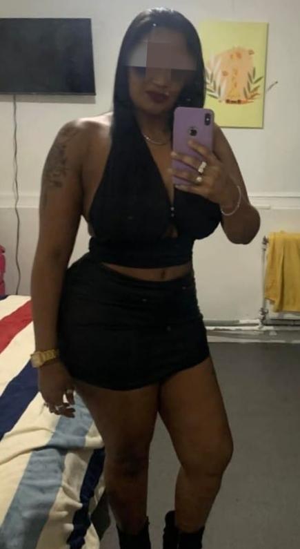 Chica busca chico en Lérida: 