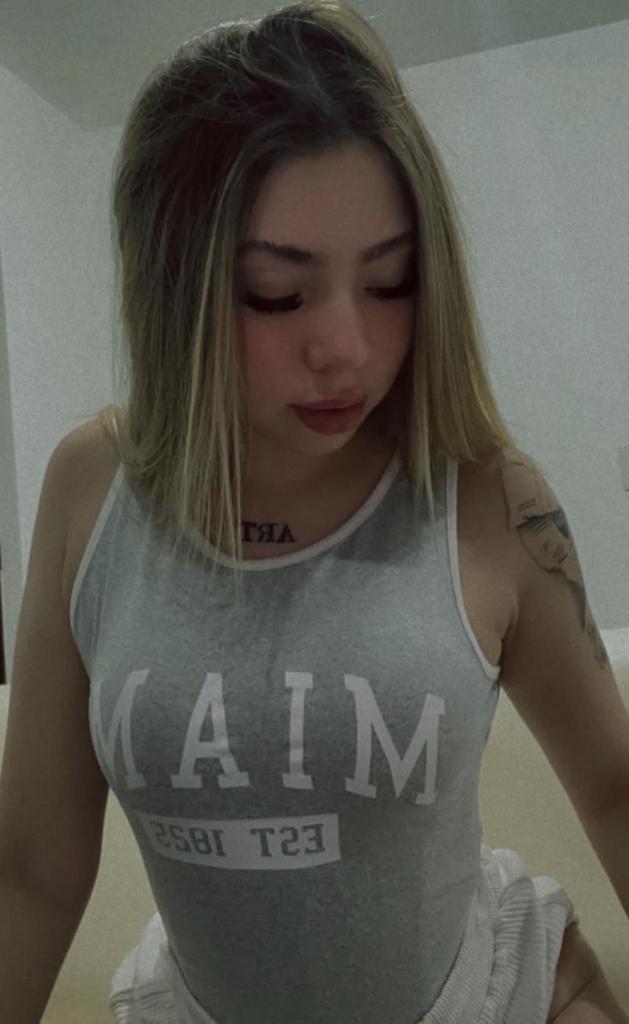 637803493: Chica busca chico en Huelva