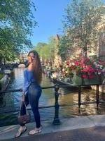 697497122: Chica busca chico en Madrid