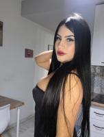 696764498: Chica busca chico en Sevilla