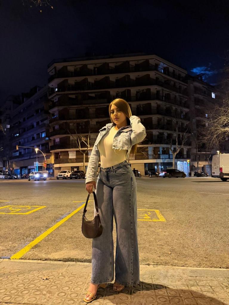 Chica busca chico en Barcelona: 