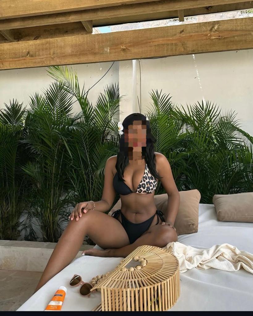 Chica busca chico en Cádiz: 