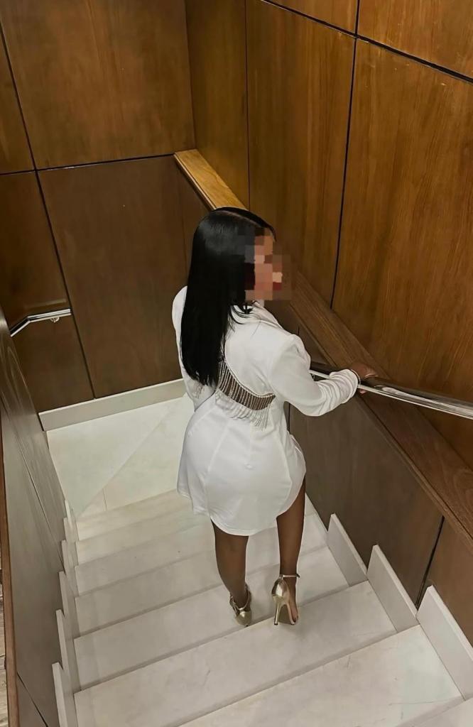 Chica busca chico en Cádiz: 