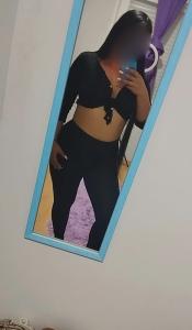 667609165: Chica busca chico en Sevilla