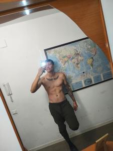 643358649: Chico busca chica en Barcelona