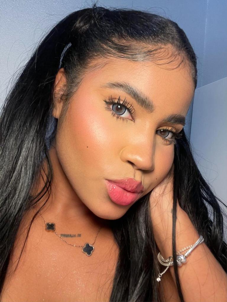 Chica busca chico en Málaga: Chica busca chico