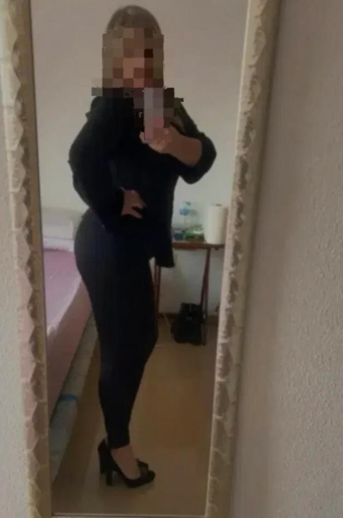 611283698: Chica busca chico en Madrid