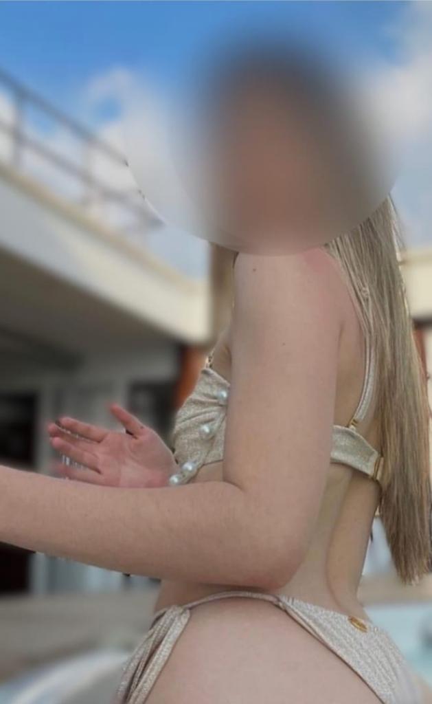 647691464: Chica busca chico en Barcelona