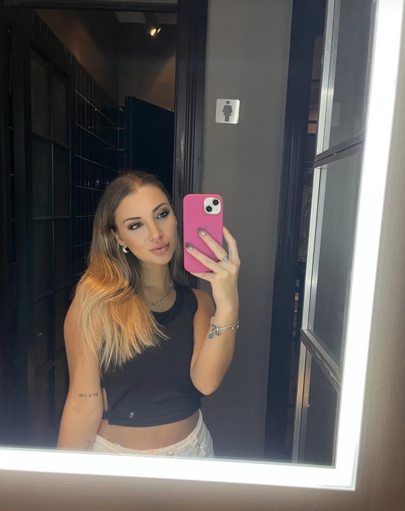 Chica busca chico en Almería: 