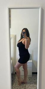 614582341: Chica busca chico en Sevilla