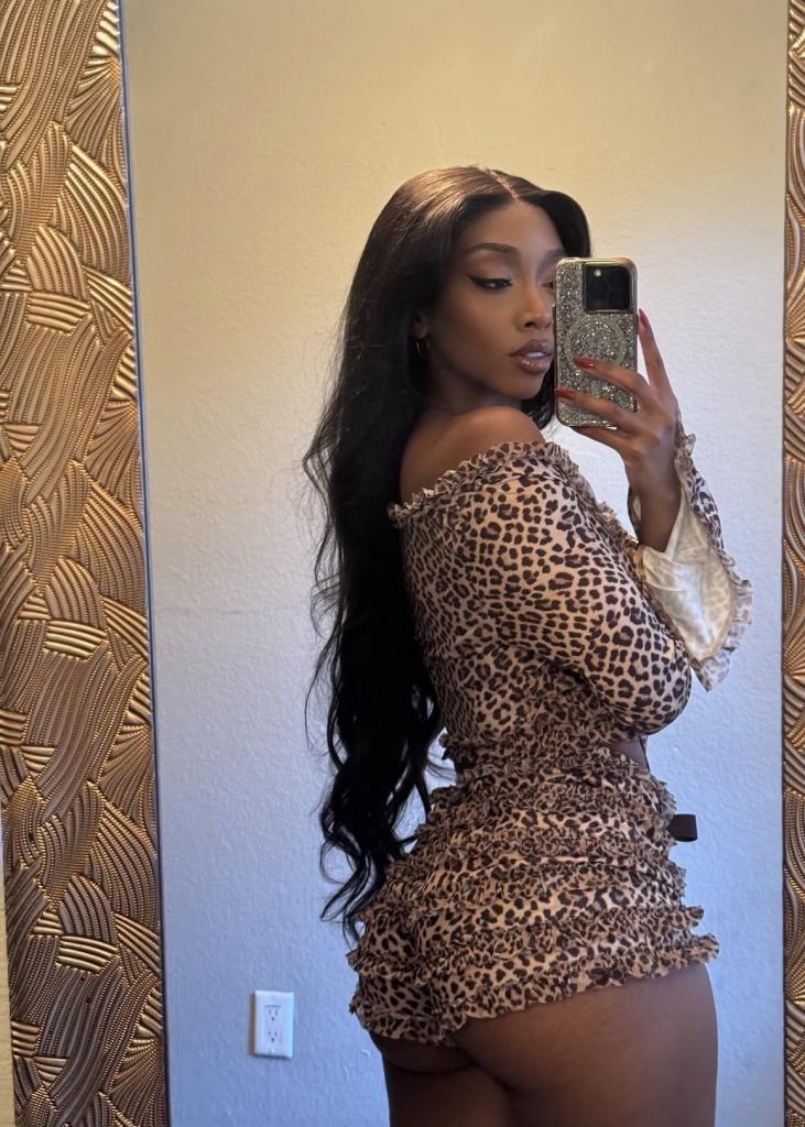 631770188: Chica busca chico en Cádiz