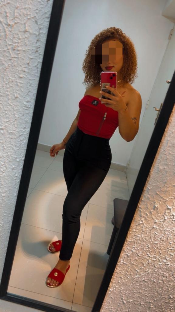 Chica busca chico en Cádiz: 