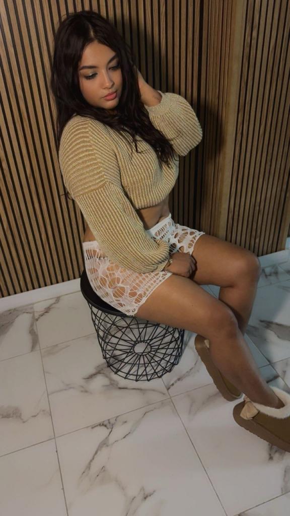 Chica busca chico en Málaga: Chica busca chico