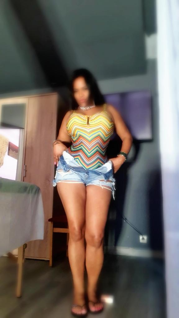 Chica busca chico en Burgos: Chica busca chico