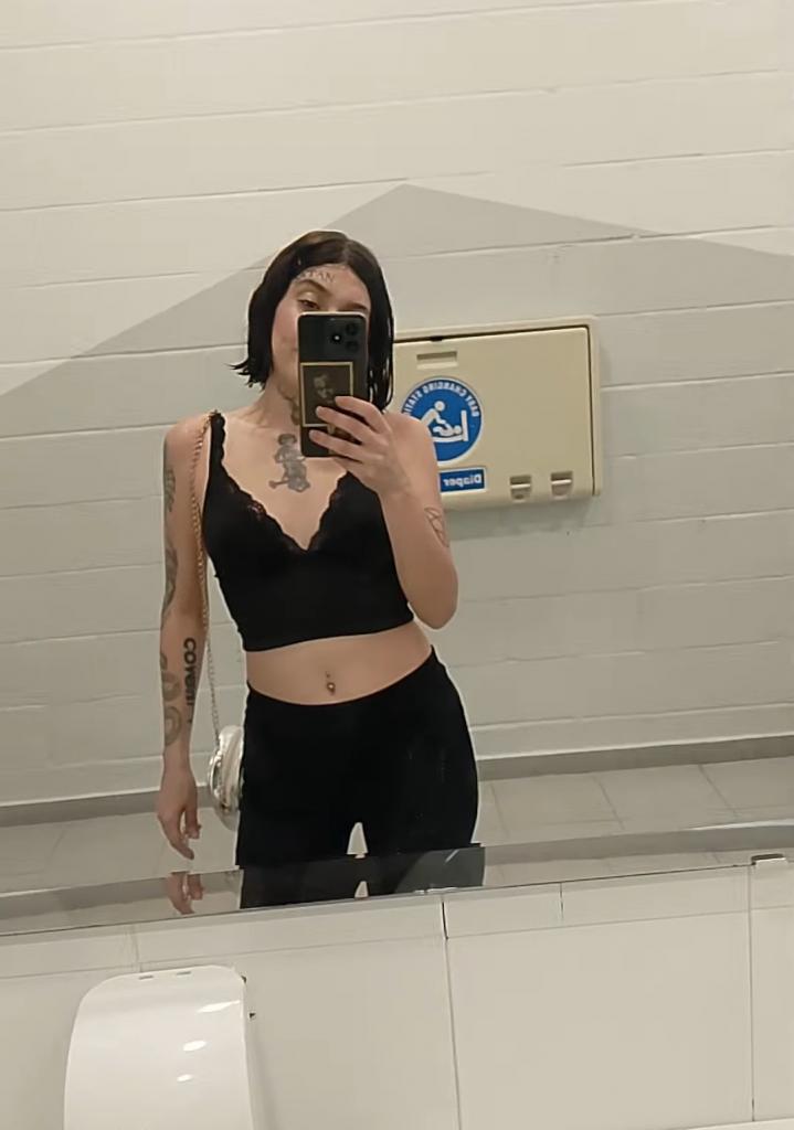 604460121: Chica busca chico en Sevilla