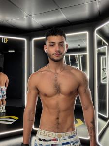 644700717: Chico busca chica en Madrid