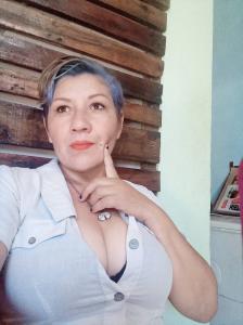 641124053: Chica busca chico en Sevilla