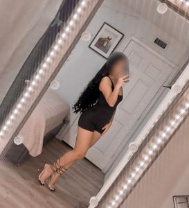 631941598: Chica busca chico en La Coruña