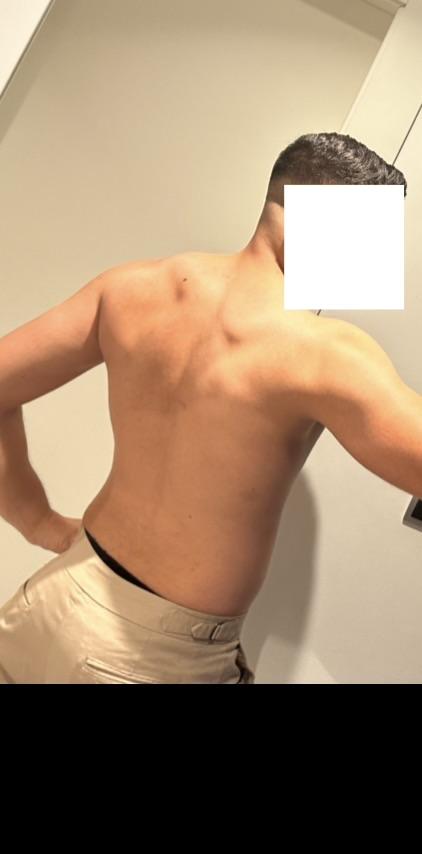 Chico busca chica en Sevilla: 