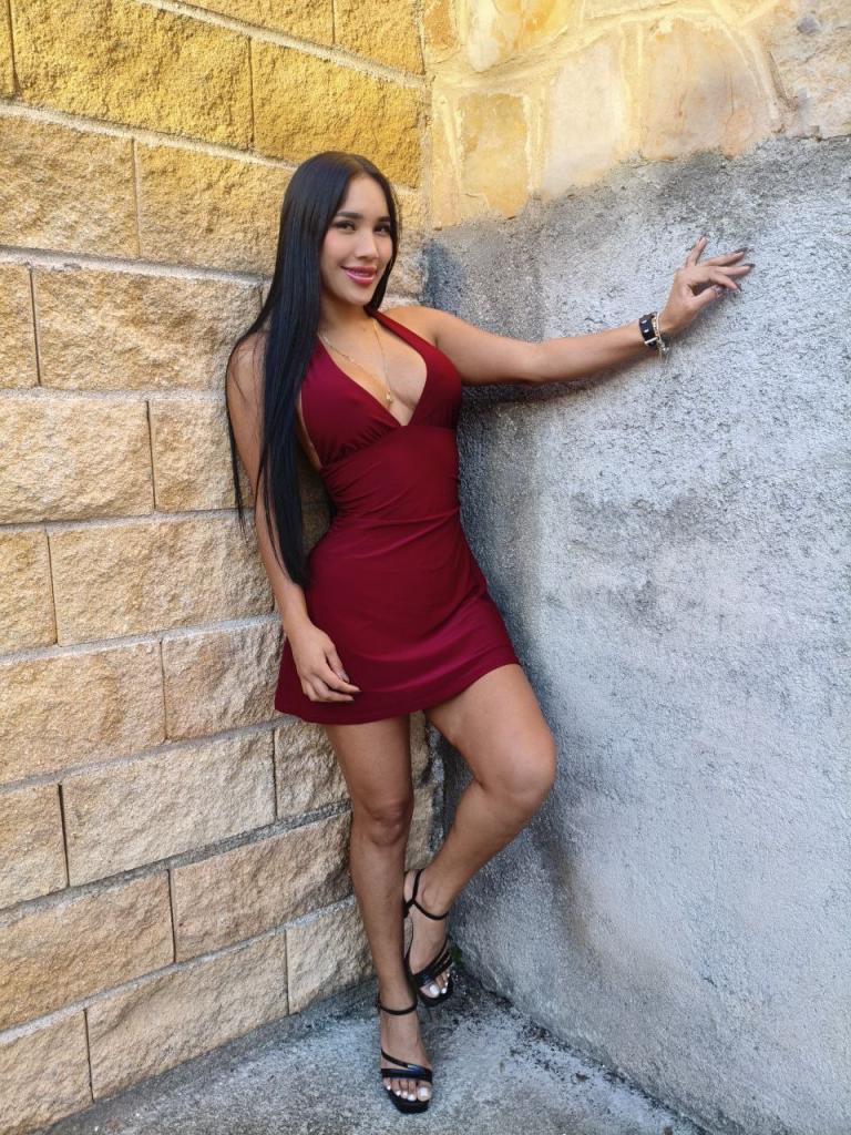 615594626: Chica busca chico en Madrid