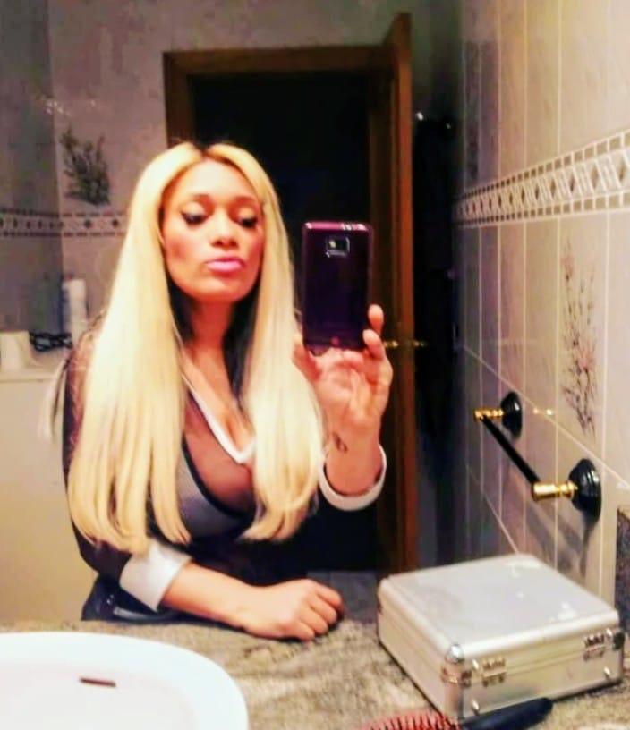 633977714: Chica busca chico en León