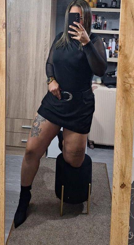 Chica busca chico en Sevilla: 