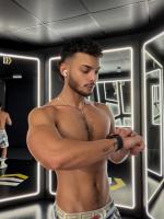 644700717: Chico busca chica en Madrid