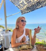 632200064: Chica busca chico en Málaga