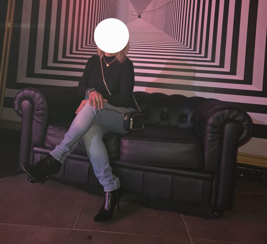 617594324: Chica busca chico en La Rioja