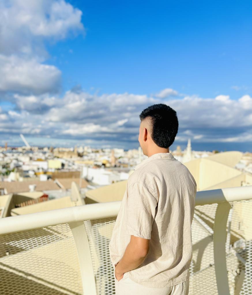 Chico busca chica en Sevilla: 