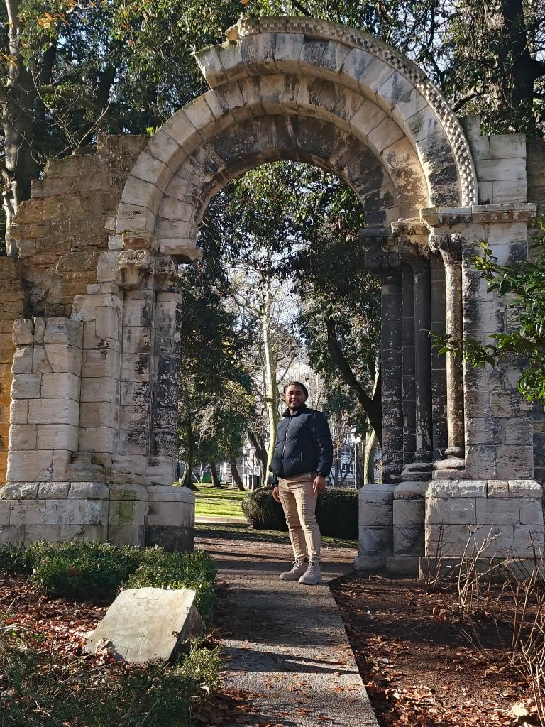 614249986: Chico busca chica en Lugo