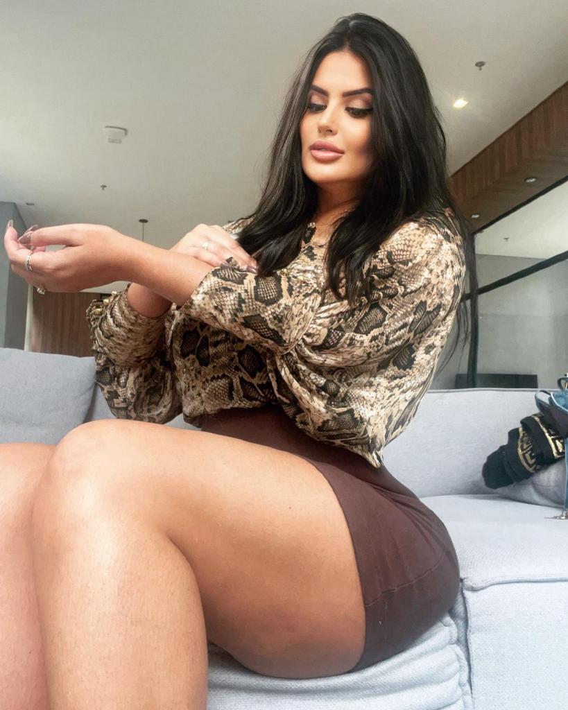 Chica busca chico en Granada: 