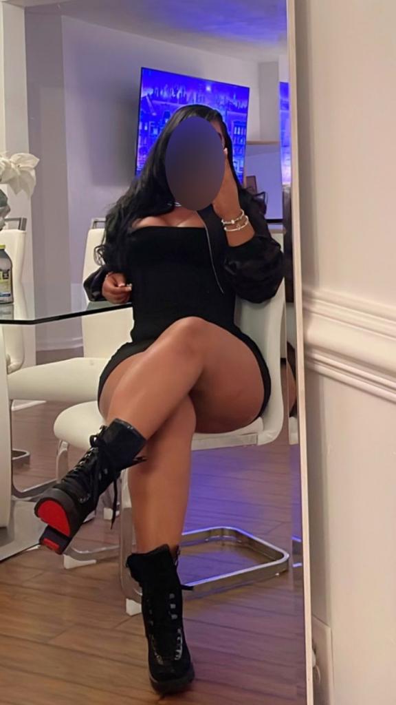 Chica busca chico en Tenerife: 