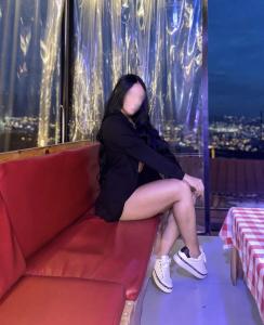 613542276: Chica busca chico en Madrid