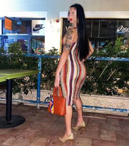 645952609: Chica busca chico en Sevilla