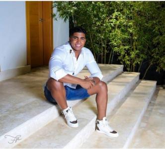 676696855: Chico busca chica en Barcelona