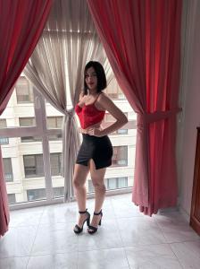 607598521: Chica busca chico en Madrid