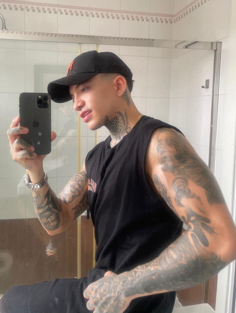 Chico busca chica en Pontevedra: 