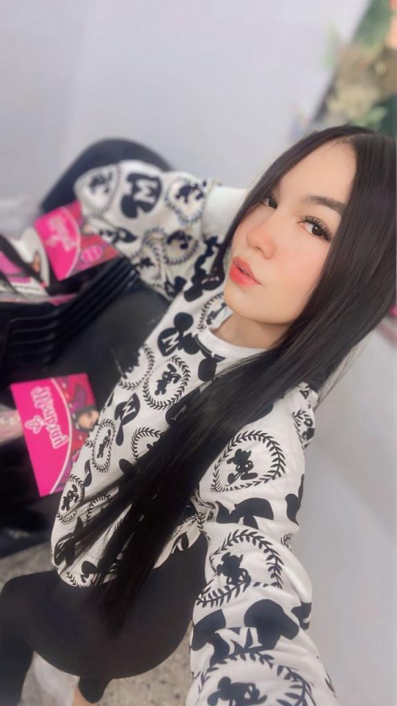 Chica busca chico en Huelva: 